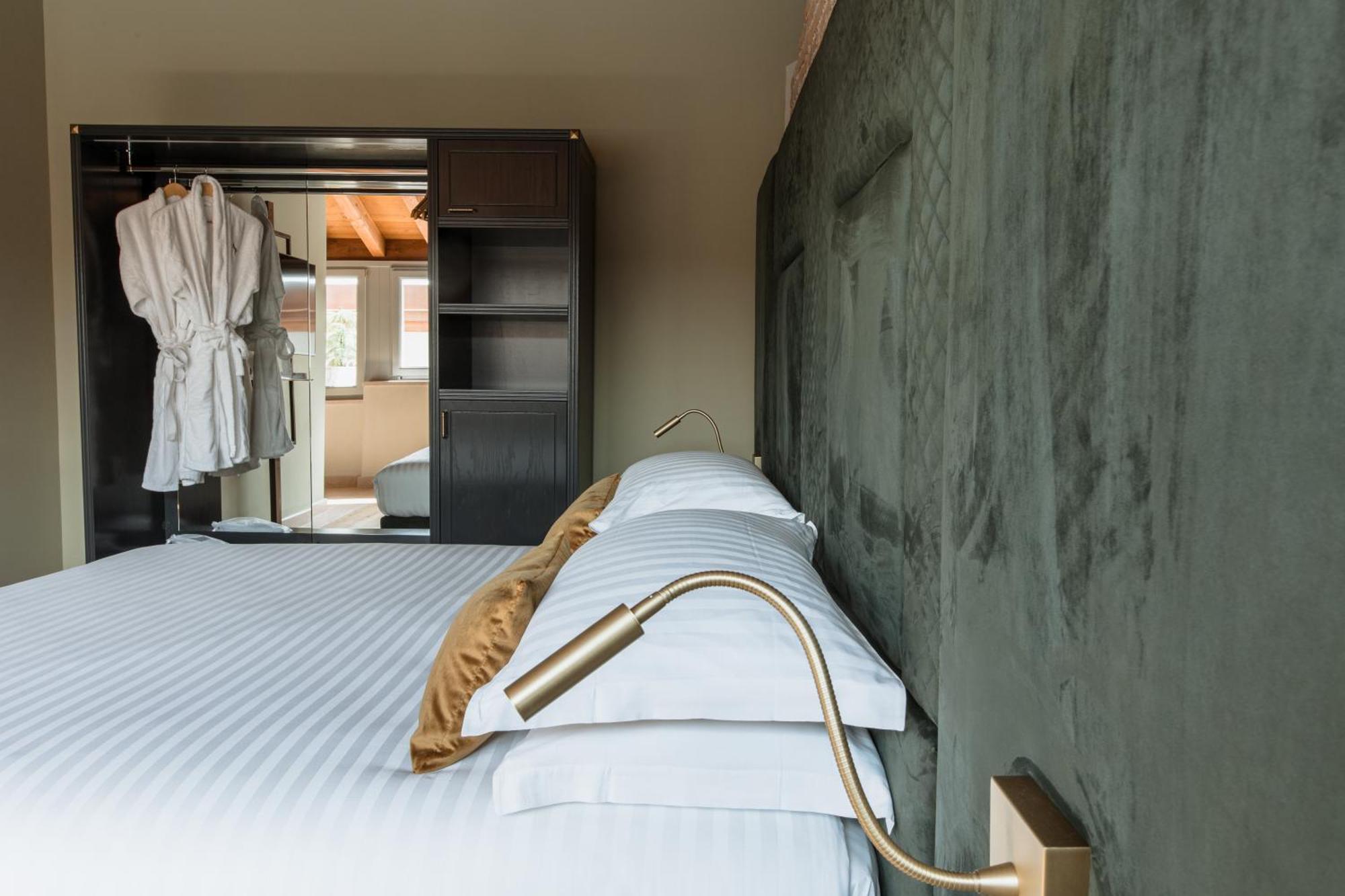 Pavillon Suite & Apartments 페스키에라델가르다 외부 사진