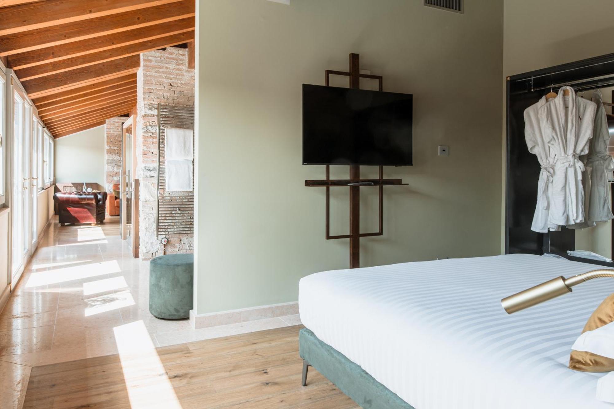 Pavillon Suite & Apartments 페스키에라델가르다 외부 사진