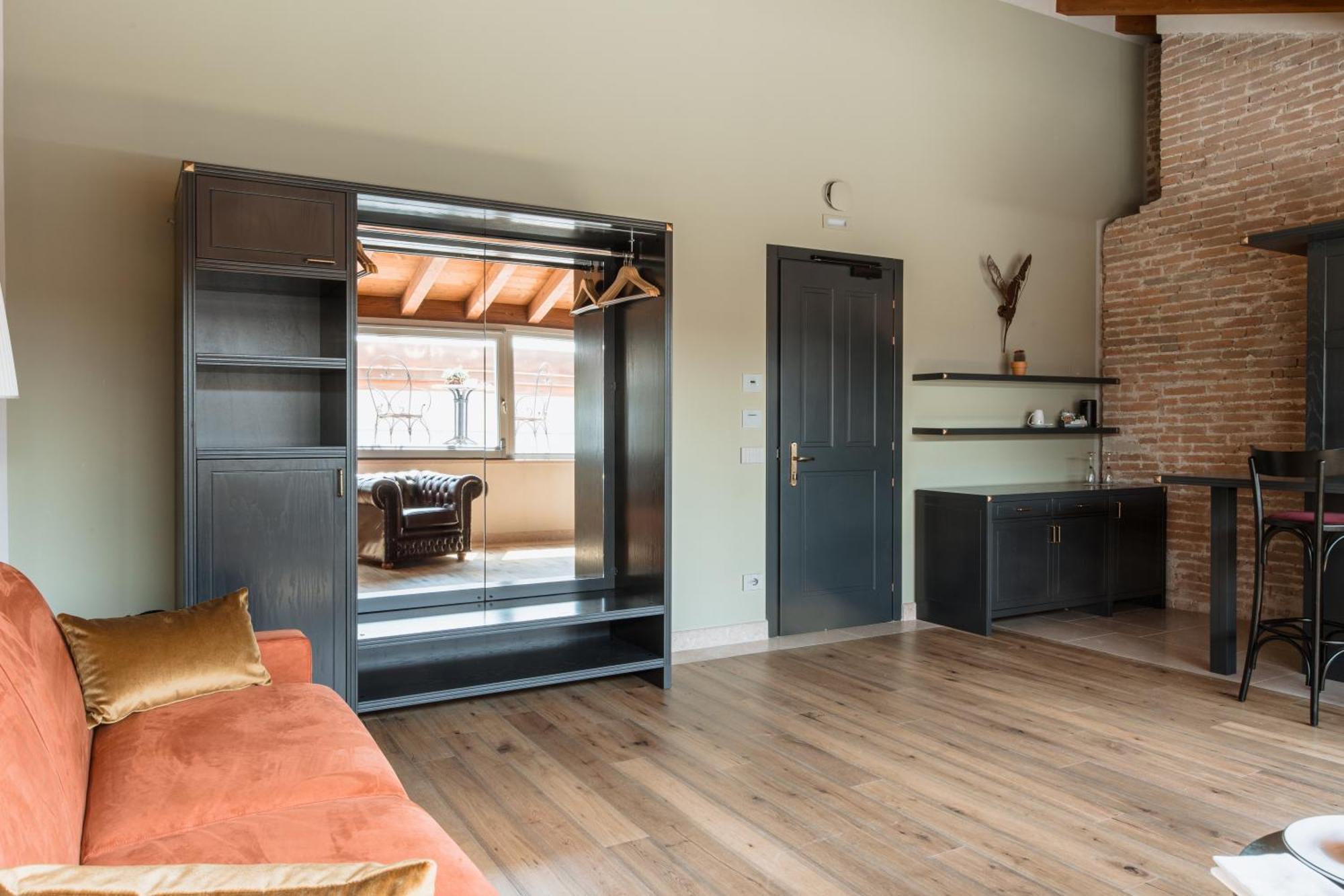 Pavillon Suite & Apartments 페스키에라델가르다 외부 사진