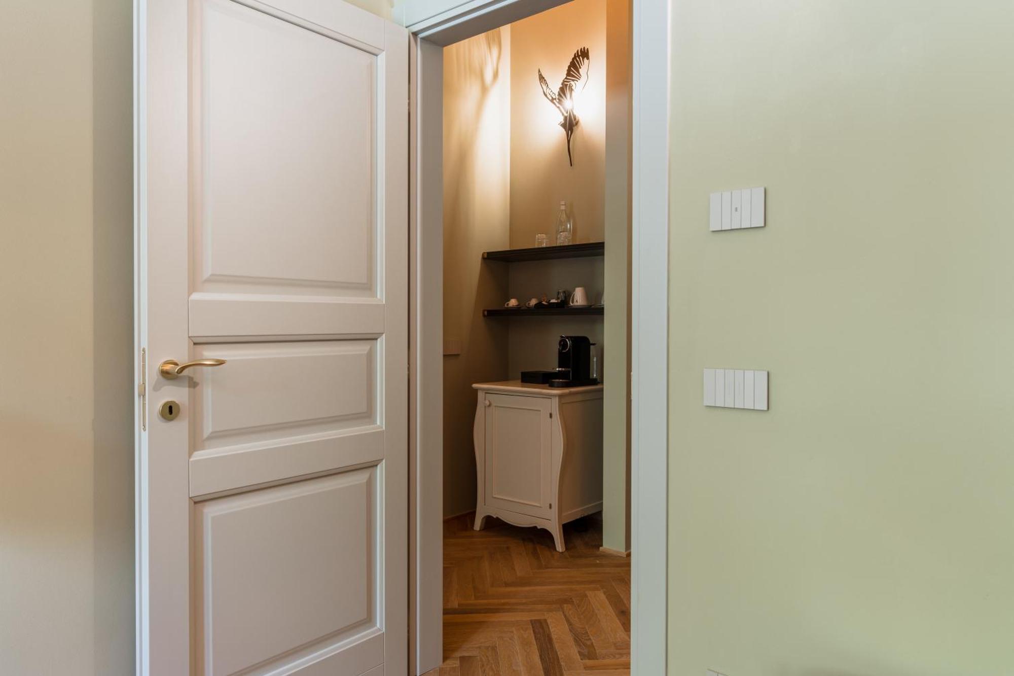 Pavillon Suite & Apartments 페스키에라델가르다 외부 사진